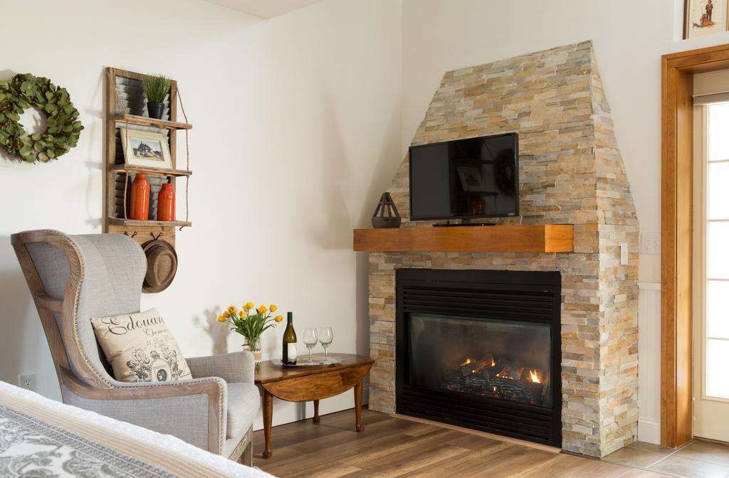 Four Chimneys Inn Bennington Ngoại thất bức ảnh