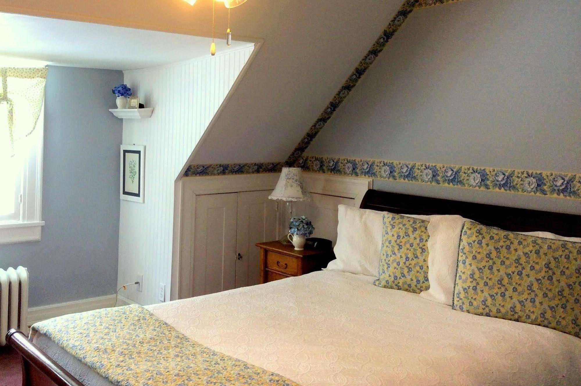 Four Chimneys Inn Bennington Ngoại thất bức ảnh